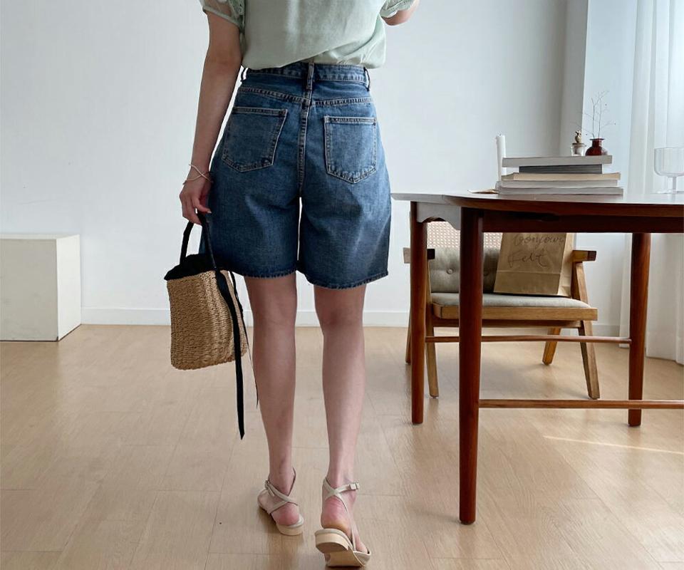 マスクストラップ付ハーフデニムパンツ・全2色・t62320 レディース 【pt】 パンツ ズボン デニム 半ズボン ハーフパンツ マスクストラップ シンプル カジュアル ラフ 韓国 ファッション