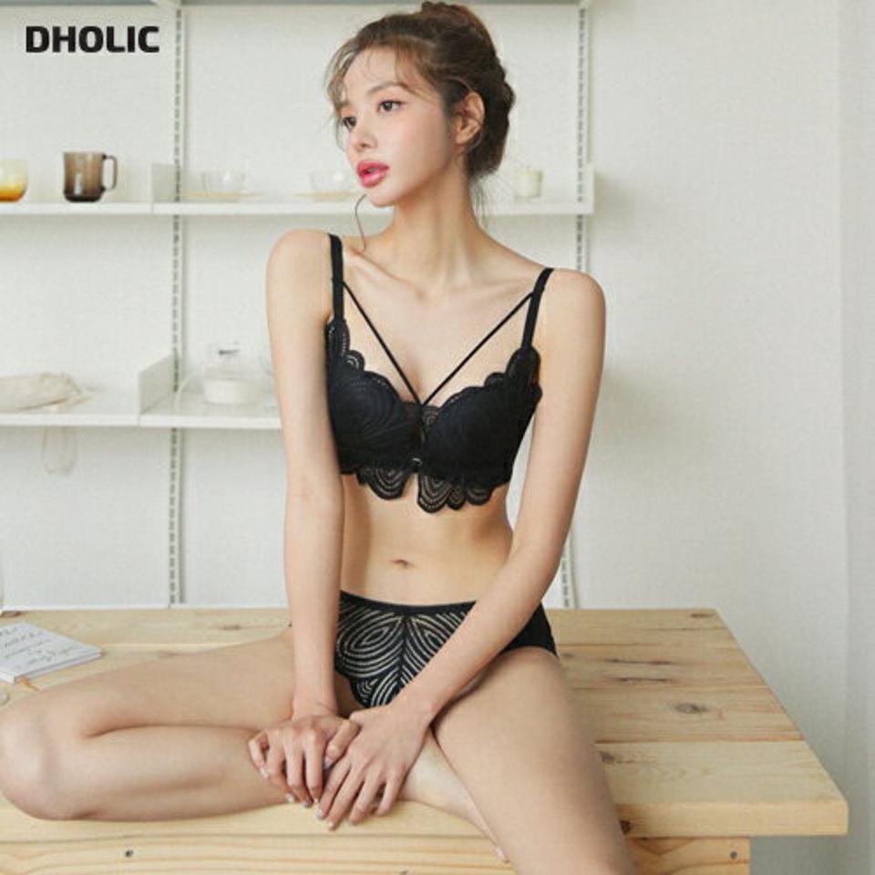 センターホールストリングブラ&ショーツSET・全3色・d44687 レディース 【uw】 下着 ランジェルイー ブラジャー ブラ ショーツ パンツ センターホール ノンワイヤー ユニーク フェミニン かわいい 韓国 ファッション