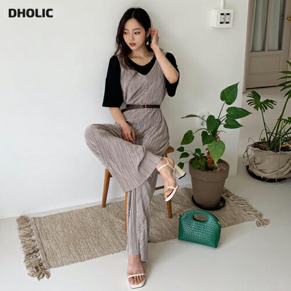 Vネックプリーツオールインワン・全3色・b64034 レディース 【pt】 オールインワン パンツ ズボン ロングパンツ プリーツ Vネック グロッシー 上品 大人 シンプル スリーブレス ノースリーブ レイヤード 春 夏 韓国 ファッション