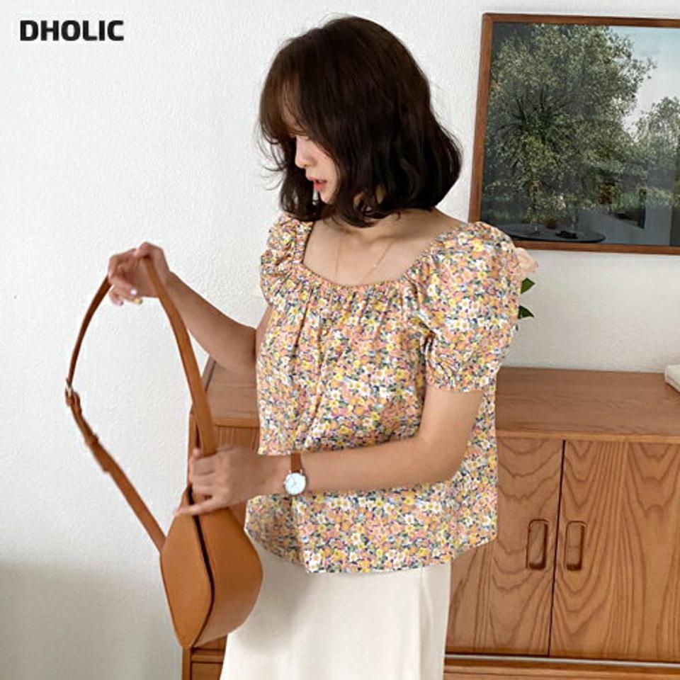 スクエアネックフローラルブラウス・全3色・t57617 レディース 【bl】 トップス ブラウス 半袖 フラワー 花柄 小花柄 スクエアネック ガーリー フェミニン パフ袖 パフスリーブ 春 夏 韓国 ファッション