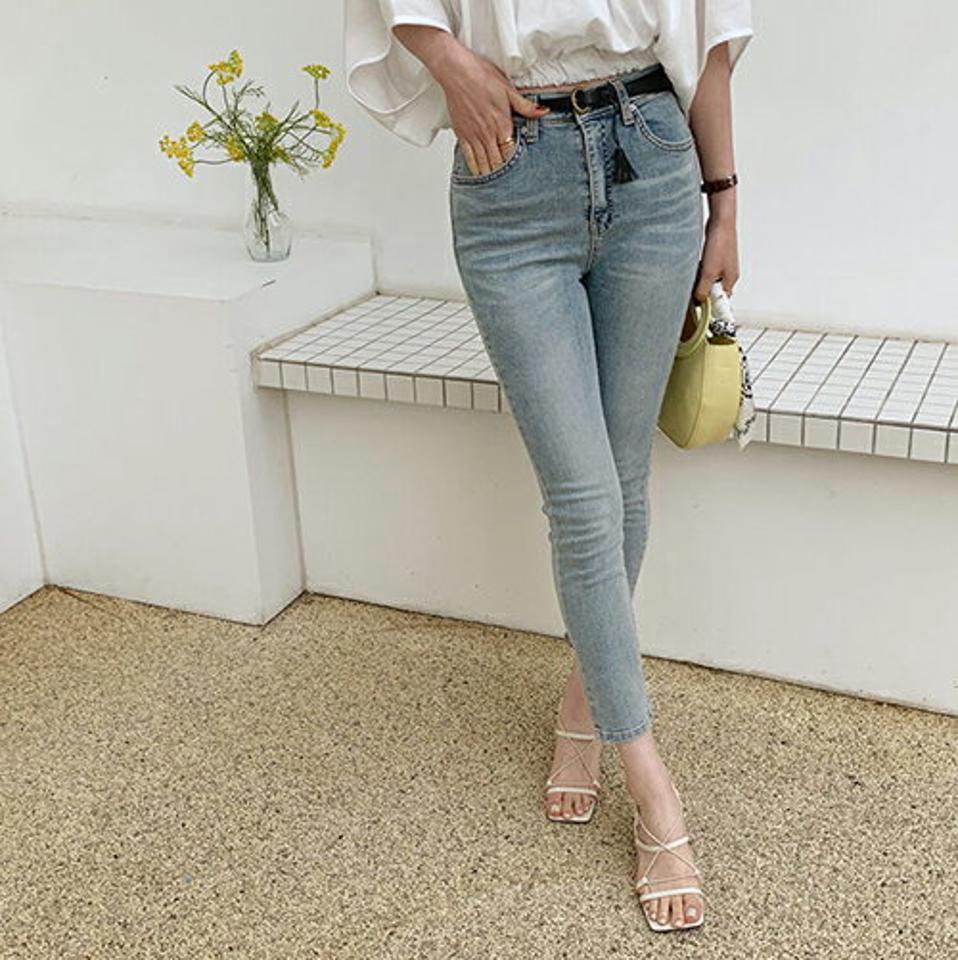 ストレートデニムパンツ・全1色・t00011 レディース 【pt】 韓国ファッション ボトムス パンツ ロング ロングパンツ デニム カジュアル セミハイウエスト スリム 細身 体型カバー 10分丈 十分丈 フィット 春 夏 ハイホリHIHOLLI