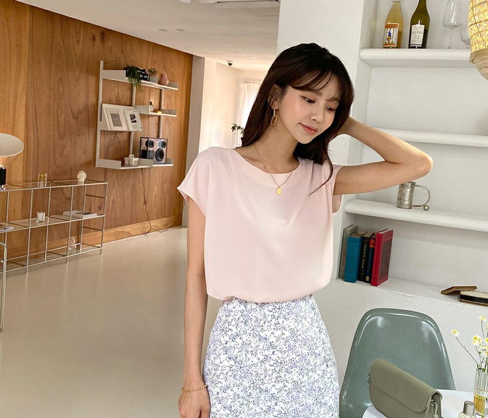 ≪人気商品再入荷≫ラウンドネックブラウス・全7色・b57615 レディース 【bl】 トップス ブラウス ラウンドネック ショートスリーブ 単色 無地 シンプル ベーシック 大人 カジュアル アンバランス 春 夏 韓国ファッション