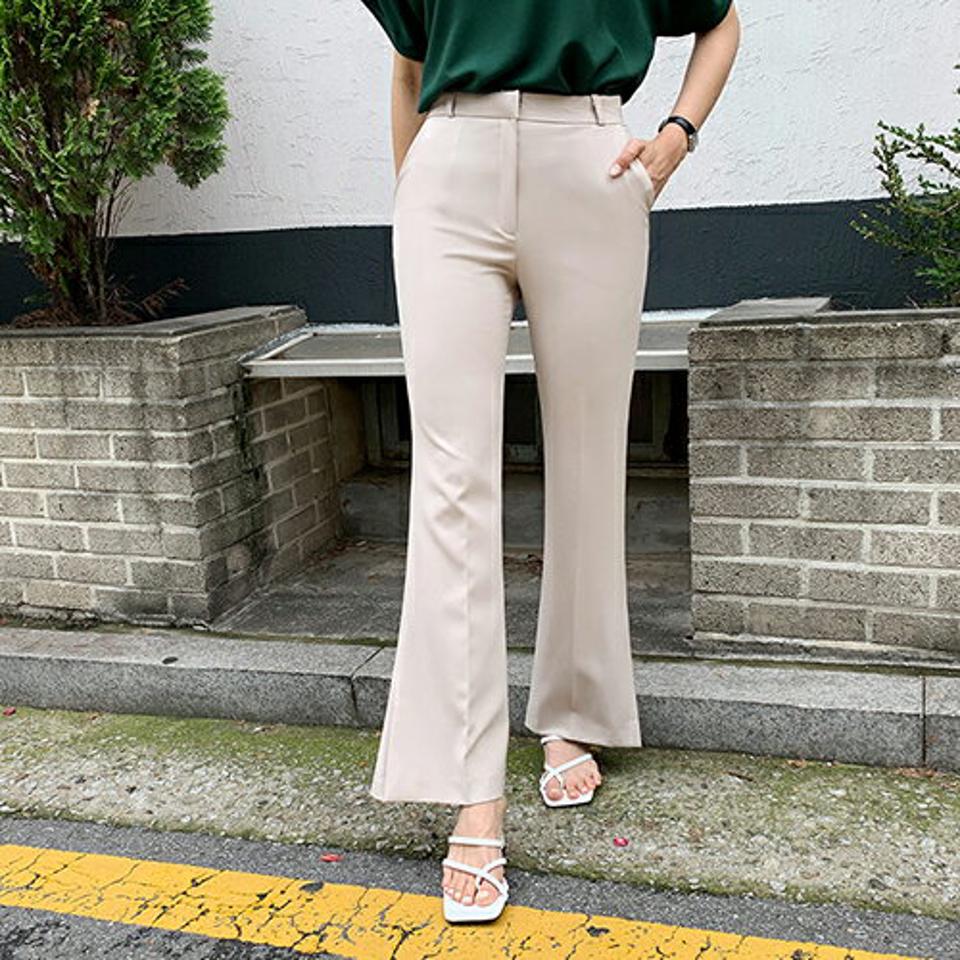 スリムフレアスラックス・全4色・t69026 レディース 【pt】 パンツ ズボン ロングパンツ スラックス スリム フレア ブーツカット 大人 単色 無地 シンプル ベーシック オフィスカジュアル 春 夏 韓国 ファッション ハイホリHIHOLLI