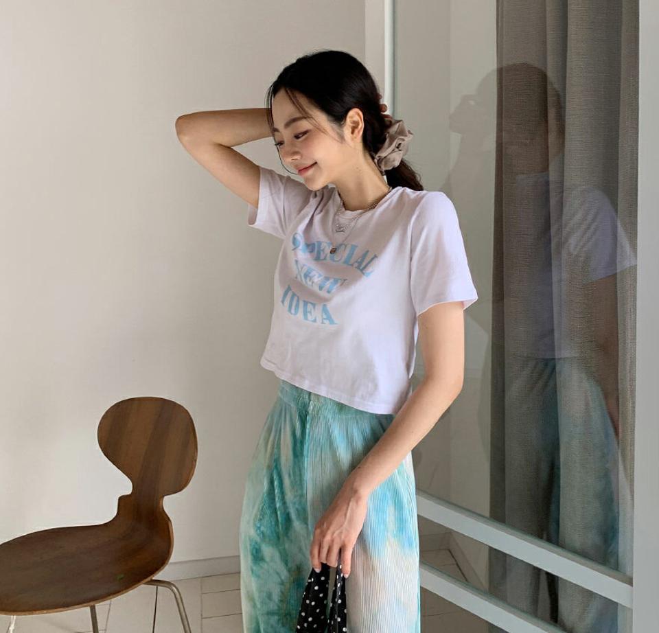 【全品10%OFF】レタリングクロップドTシャツ・全3色・t62347 レディース 【tops】【トップス Tシャツ クロップド丈 半袖 ロゴ レタリング カジュアル ラフ 短丈 春 夏 韓国 ファッション】