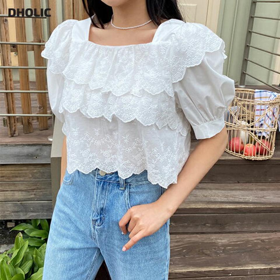 アイレットレースティアードブラウス・全2色・t64386 レディース 【bl】 トップス ブラウス ティアード アイレット レース ガーリー フリル 可愛い かわいい 半袖 ハーフスリーブ スクエアネック クロップド丈 ボリューム 春 夏 韓国 ファッション NIJU