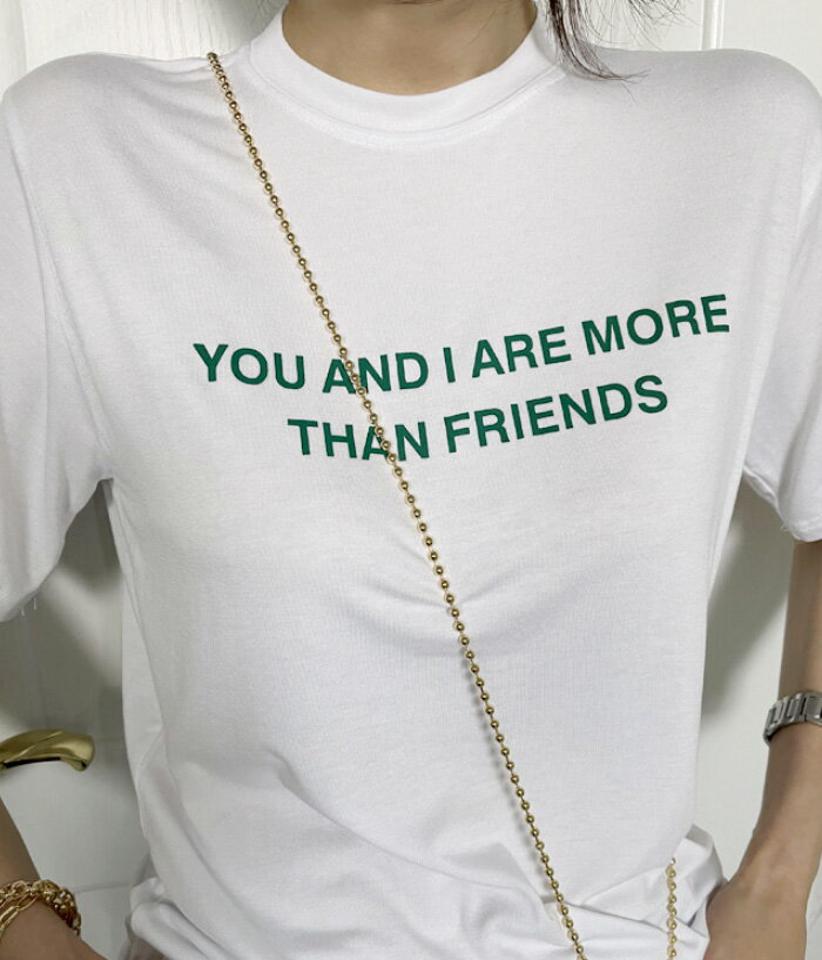 NANING9(ナンニング)MORE THAN FRIENDSレタリングTシャツ【6/23up_ka】【メール便】韓国 韓国ファッション　トップス 半袖 夏 春 シンプル 無地 英文字 レッド 白 黒 ネオンレディース ファッション【5】