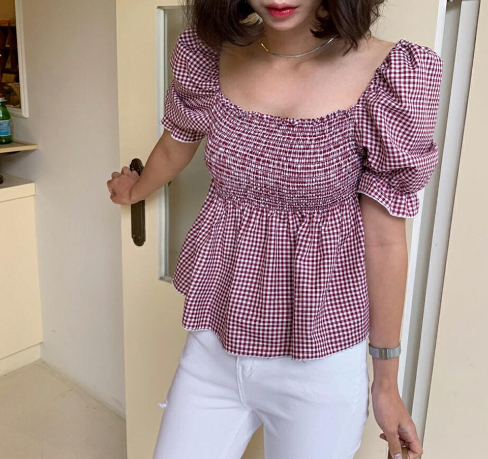 【全品10%OFF】チェックシャーリングブラウス・全3色・t62344 レディース 【bl】【トップス ブラウス 半袖 スクエアネック シャーリング チェック柄 ギンガムチェック デコルテ 鎖骨 ガーリー 可愛い かわいい 春 夏 韓国 ファッション】