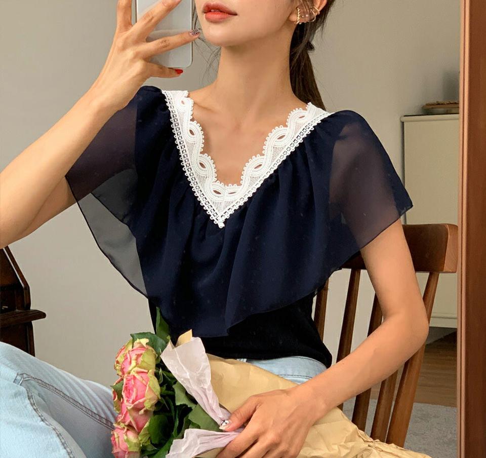 【全品10%OFF】レースラッフルVネックブラウス・全3色・t62346 レディース 【bl】【トップス ブラウス Vネック ラッフル フリル レース 半袖 フェミニン 上品 可愛い かわいい 春 夏 韓国 ファッション】