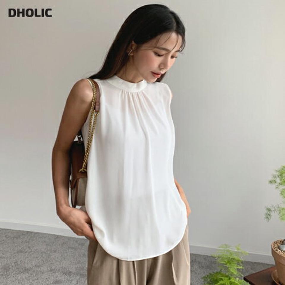 ハーフネックギャザーブラウス・全3色・b62345 レディース 【bl】 トップス ブラウス スリーブレス ノースリーブ ギャザー ハーフネック 単色 無地 シンプル ベーシック 大人 きれいめ 春 夏 韓国 ファッション