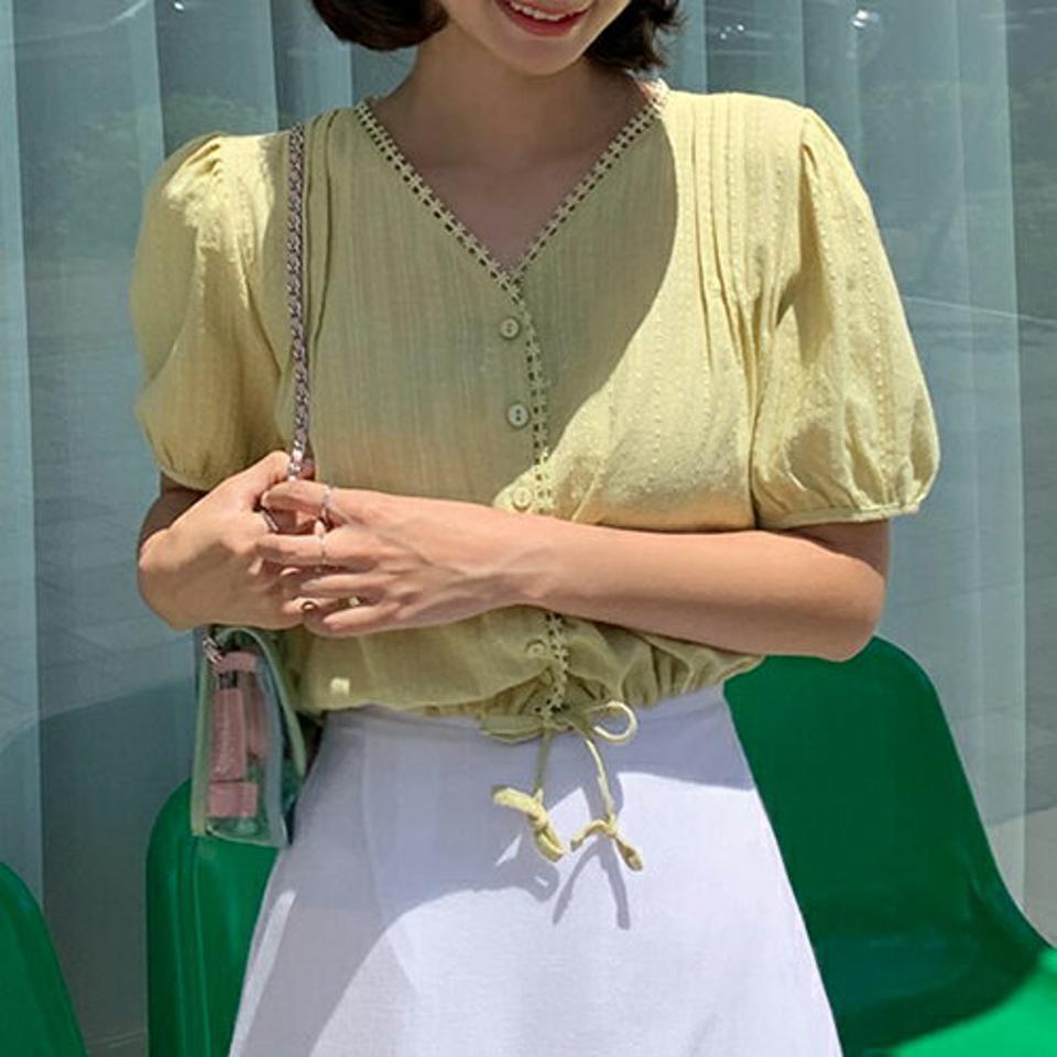 Vネックレースブラウス・全3色・t64112 レディース 【bl】 トップス ブラウス 半袖 レース Vネック フェミニン 可愛い かわいい ガーリー 春 夏 韓国 ファッション