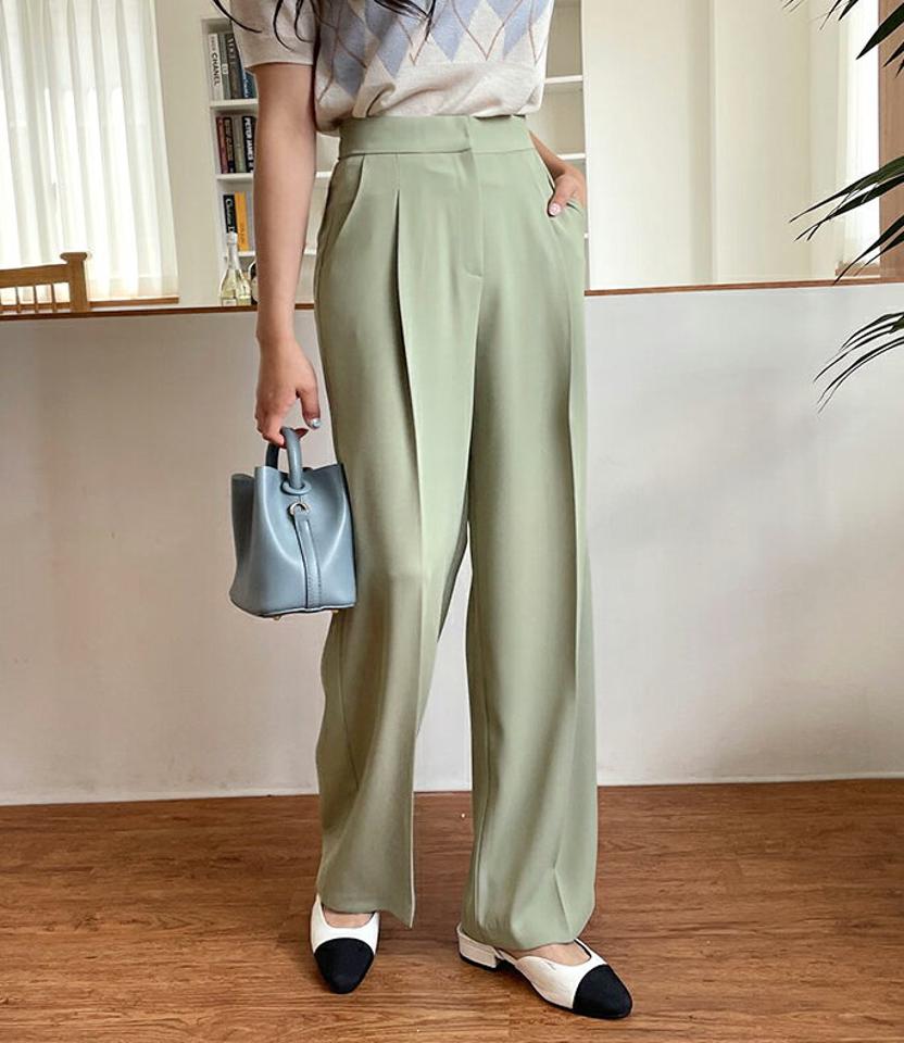 ツータックストレートスラックス・全3色・t00152 レディース 【pt】 スラックス パンツ ズボン ロングパンツ ストレート タック 単色 無地 シンプル ベーシック オフィスカジュアル 大人 春 夏 韓国 ファッション NIJU