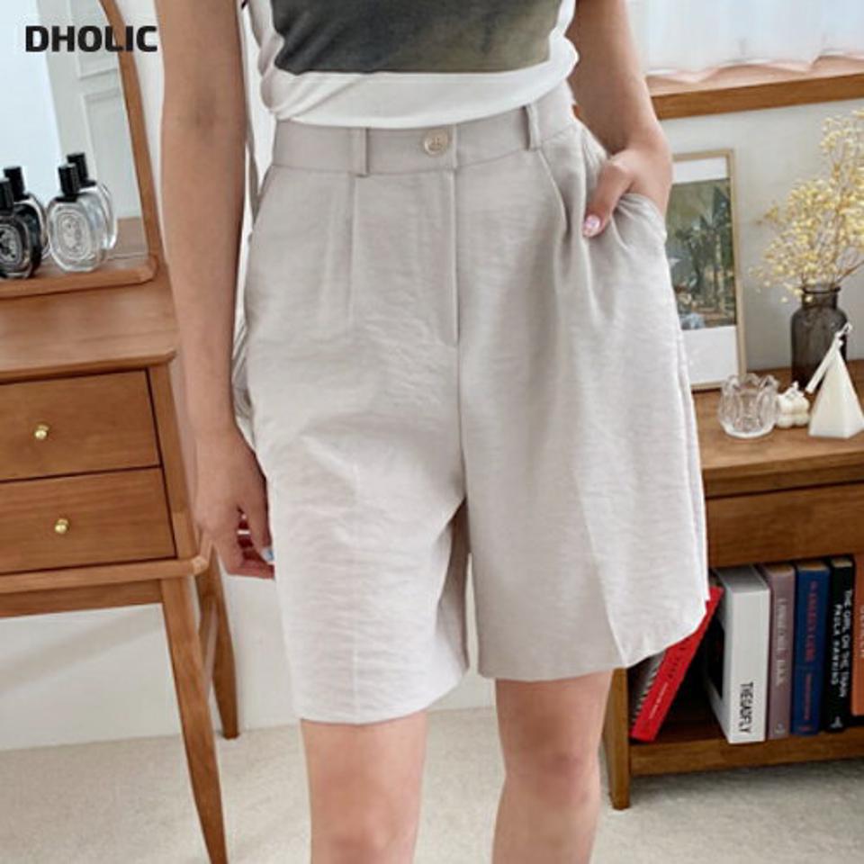 ツータックショートパンツ・全2色・t00149 レディース 【pt】 パンツ ズボン 半ズボン ハーフパンツ 短パン ショートパンツ タック 単色 無地 シンプル 大人 バミューダパンツ 春 夏 韓国 ファッション NIJU