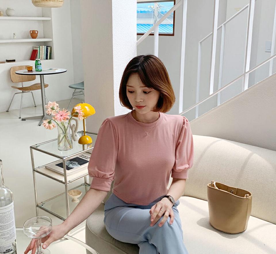 クロップドパフTシャツ・全5色・t57637 レディース 【tops】 トップス Tシャツ 半袖 ハーフスリーブ パフ袖 パフスリーブ クロップド丈 単色 無地 シンプル 可愛い かわいい 春 夏 韓国 ファッション