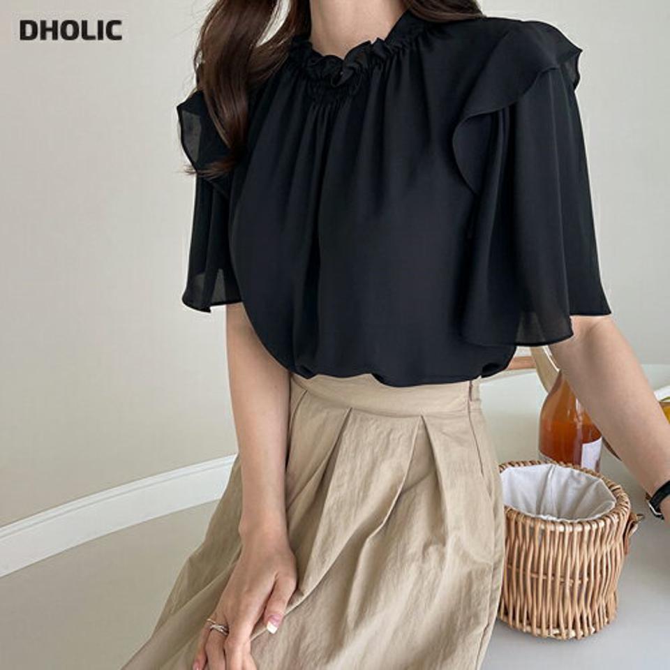 フリルギャザーブラウス・全3色・b00029 レディース 【bl】 トップス ブラウス 半袖 ハーフスリーブ ギャザー フリル フェミニン フリルネック 単色 シンプル 上品 オフィスカジュアル 春 夏 韓国 ファッション ハイホリHIHOLLI