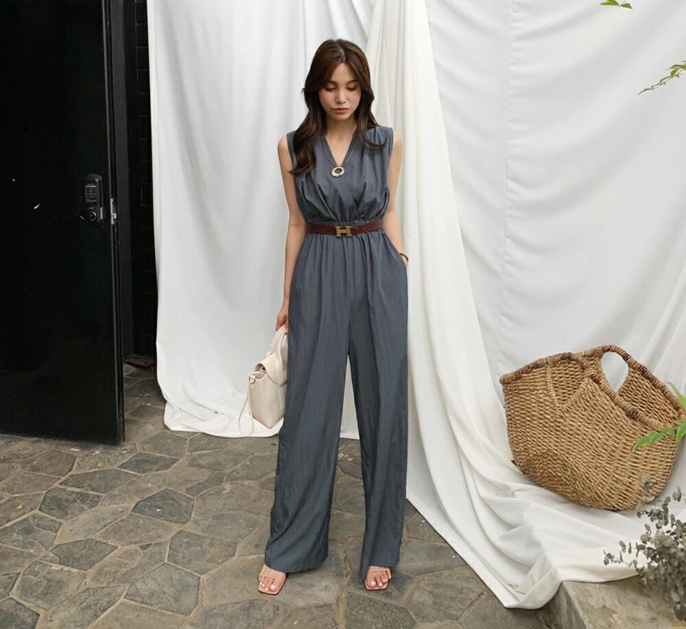 【送料無料】 Vネックギャザーオールインワン・全2色・t69157 レディース【pt】オールインワン パンツ ズボン ロングパンツ ギャザー スリーブレス ノースリーブ Vネック 単色 無地 シンプル 大人 春 夏 韓国 ファッション ハイホリHIHOLLI