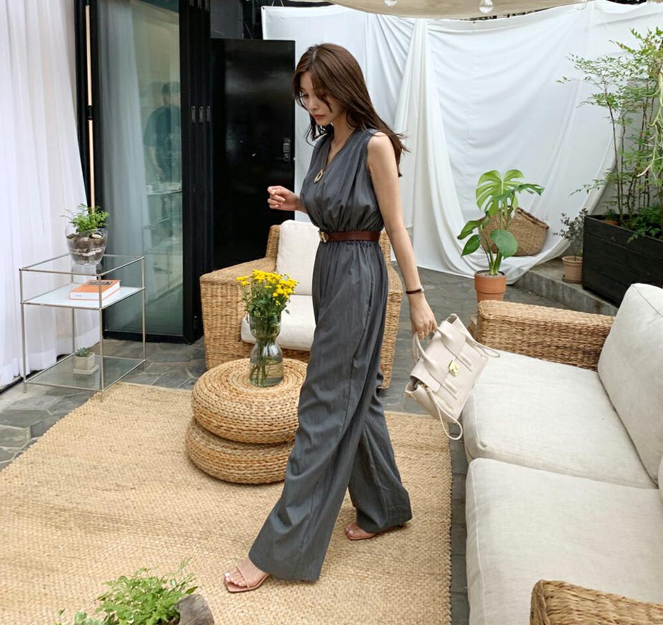 【送料無料】 Vネックギャザーオールインワン・全2色・t69157 レディース【pt】オールインワン パンツ ズボン ロングパンツ ギャザー スリーブレス ノースリーブ Vネック 単色 無地 シンプル 大人 春 夏 韓国 ファッション ハイホリHIHOLLI