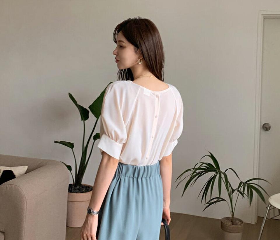 ラウンドボタンブラウス・全3色・t69149 レディース 【bl】 トップス ブラウス 半袖 ハーフスリーブ 単色 無地 シンプル フェミニン オフィスカジュアル ギャザー 上品 春 夏 韓国ファッション ハイホリHIHOLLI