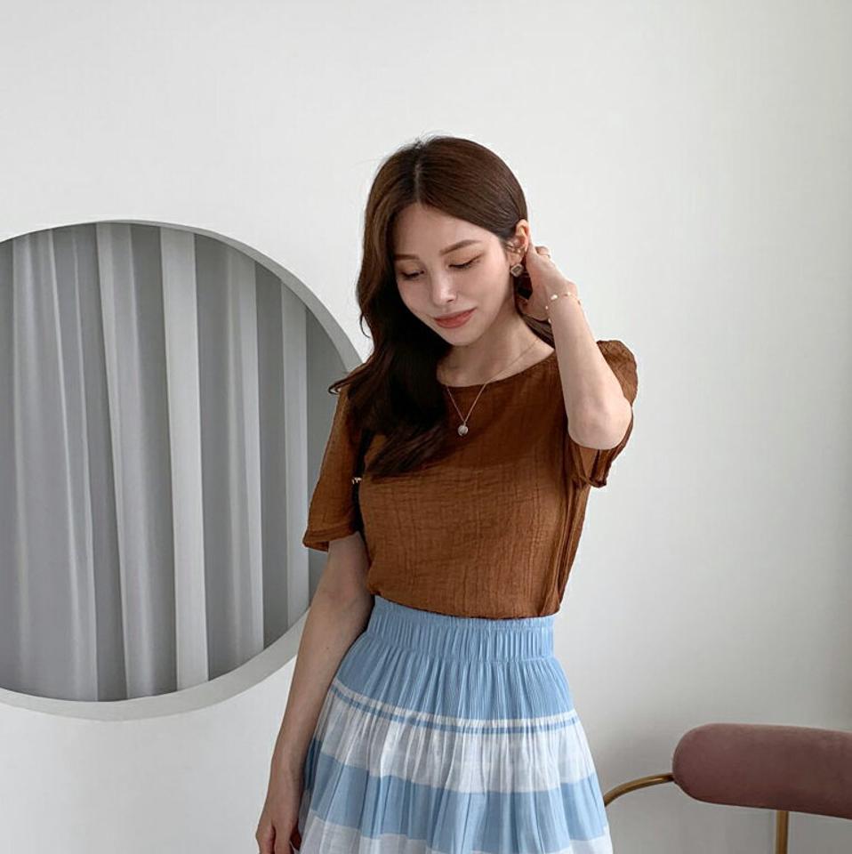 【全品10%OFF】ラウンドスリットブラウス・全3色・t69128 レディース 【bl】【トップス ブラウス 半袖 ハーフスリーブ スリット 単色 ユニーク シンプル 大人 春 夏 韓国 ファッション】【ハイホリHIHOLLI】