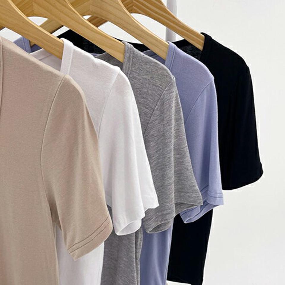 スクエアネックTシャツ・全5色・t65375 レディース 【tops】 トップス Tシャツ 半袖 単色 無地 シンプル スクエアネック デコルテ 鎖骨 大人 カジュアル 春 夏 韓国 ファッション
