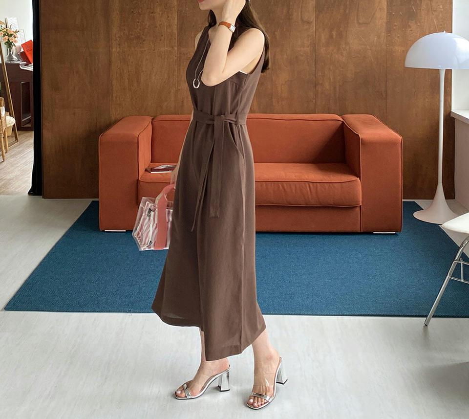 ストラップ付ノースリオールインワン・全3色・t69220 レディース 【pt】 オールインワン パンツ ズボン クロップド丈 スリーブレス ノースリーブ 単色 無地 シンプル 大人 カジュアル 春 夏 韓国ファッション ハイホリHIHOLLI