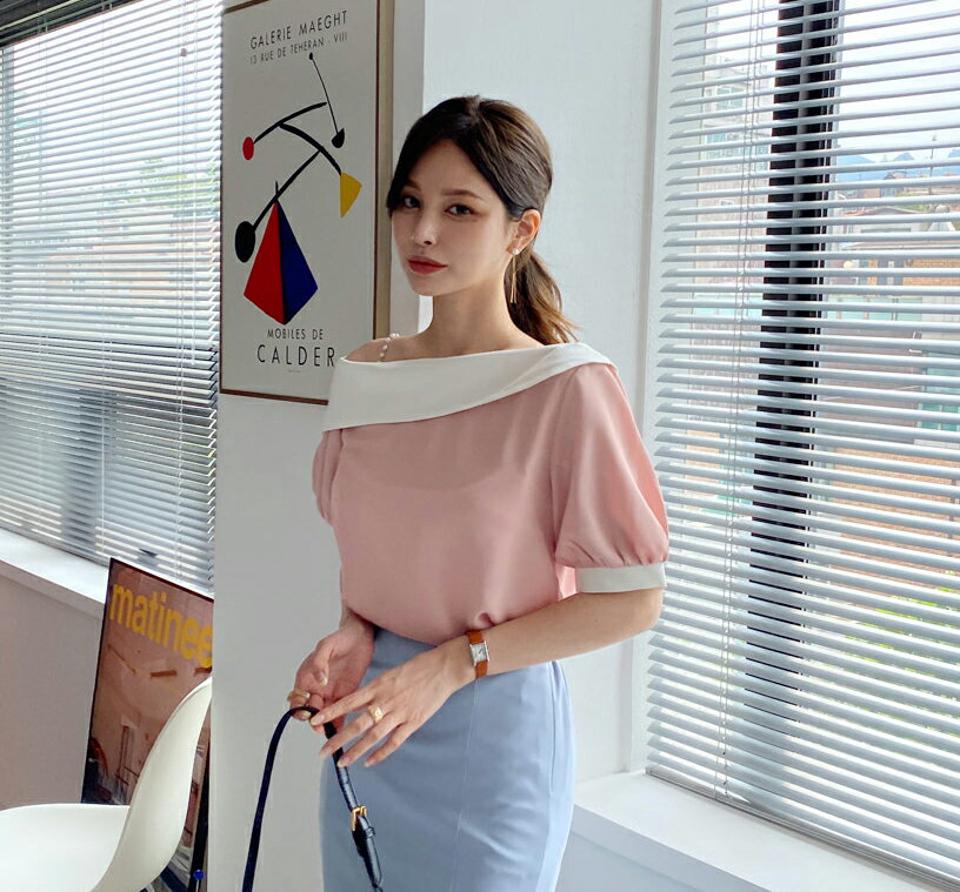 フェイクパール付配色ワンショルブラウス・全3色・t69211 レディース 【bl】 トップス ブラウス ワンショルダー 半袖 肩見せ パール 大人 可愛い かわいい 春 夏 韓国 ファッション ハイホリHIHOLLI