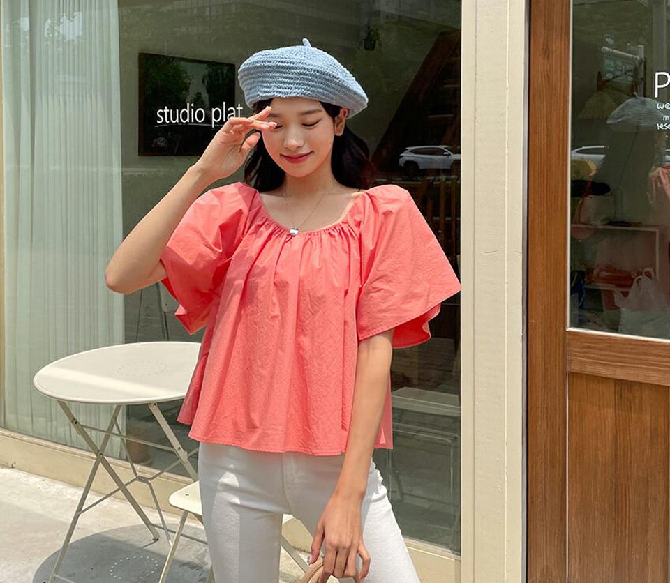 フレアギャザーブラウス・全3色・b00186 レディース 【bl】 トップス ブラウス 半袖 ハーフスリーブ ギャザー フレア 単色 アンバランス フェミニン シンプル 可愛い かわいい ボリューム袖 春 夏 韓国 ファッション NIJU