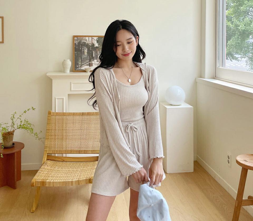 スリーブレス&フーディ&ショートパンツ3SET・全3色・t00194 レディース 【pt】 セットアップ steup トップス スリーブレス ノースリーブ カーディガン 長袖 ショートパンツ 短パン パンツ ズボン リブ 春 夏 韓国 ファッション NIJU