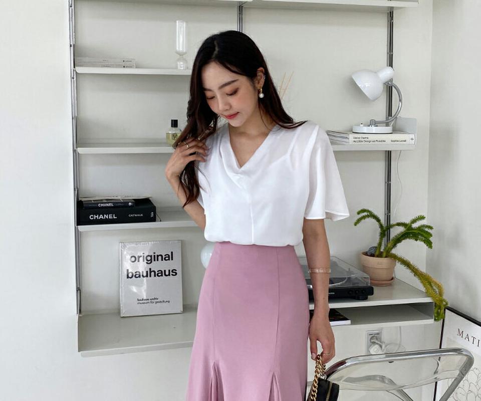 ツイストシフォンブラウス・全4色・t64174 レディース 【bl】 トップス ブラウス 半袖 ハーフスリーブ フェミニン オフィスカジュアル ツイスト きれいめ 上品 Vネック 大人 春 夏 韓国 ファッション