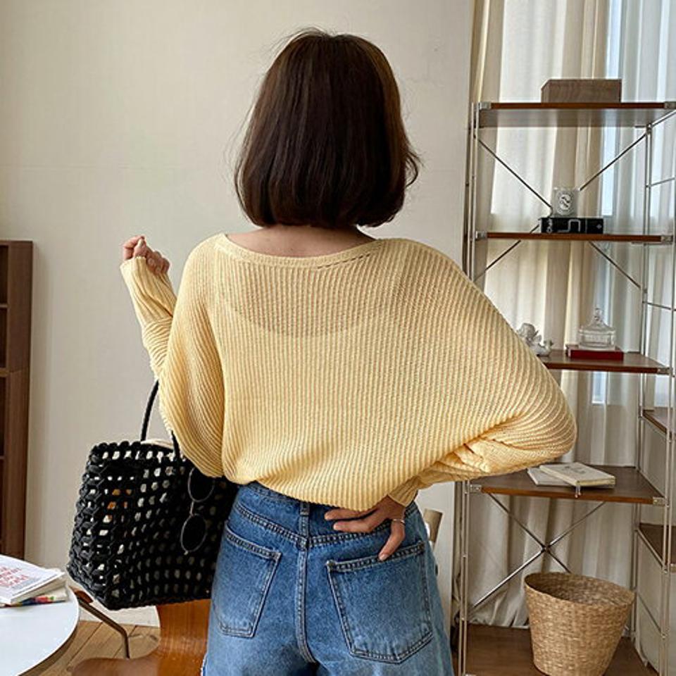 ボートネックドルマンニット・全5色・b64176 レディース 【tops】 トップス ニット ニットトップス 長袖 ドルマンスリーブ ボートネック 単色 無地 シンプル カジュアル ラフ クロップド丈 透け感 シアー シースルー 春 秋 韓国 ファッション