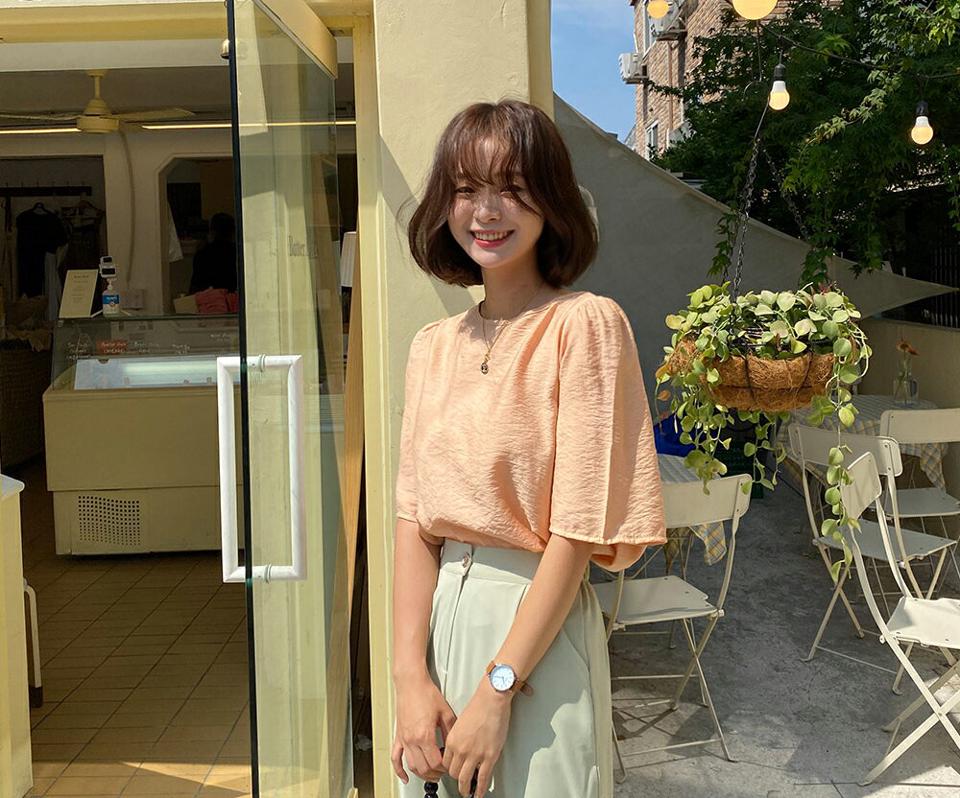 パフハーフスリーブブラウス・全5色・t57674 レディース 【bl】 トップス ブラウス 半袖 ハーフスリーブ パフ袖 パフスリーブ 単色 無地 シンプル 大人 フェミニン 春 夏 韓国ファッション