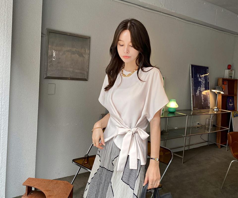 リボンラップブラウス・全3色・b69226 レディース 【bl】 トップス ブラウス 半袖 りぼん ラップデザイン シンプル 単色 可愛い かわいい ドルマンスリーブ 大人 春 夏 韓国ファッション ハイホリHIHOLLI
