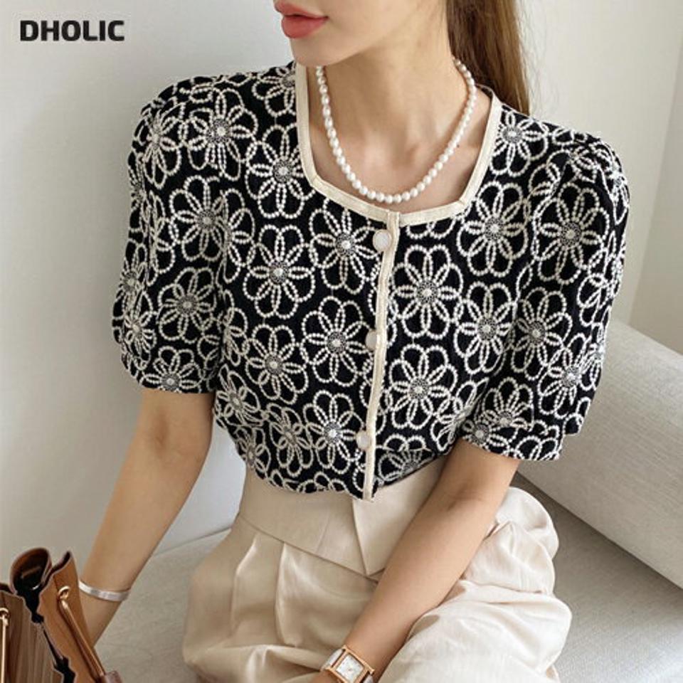 【只今10％OFF】【今ダケ送料無料】スクエア花柄刺繍ブラウス・全3色・b69227 レディース 【bl】 トップス ブラウス 半袖 刺繍 花柄 スクエアネック 大人 パフスリーブ パフ袖 可愛い かわいい 春 夏 韓国 ファッション ハイホリHIHOLLI【UB3】