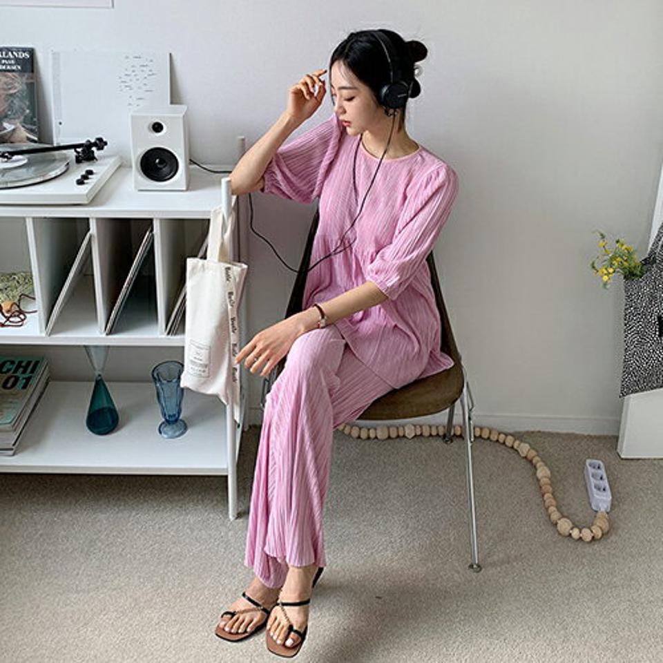 【全品10%OFF】リンクルフレアTシャツ＆パンツSET・全3色・t65609 レディース 【pt】【セットアップ setup トップス Tシャツ 半袖 ハーフスリーブ リンクル フレア パンツ ズボン ロングパンツ ウエストゴム 上品 春 夏 韓国 ファッション】