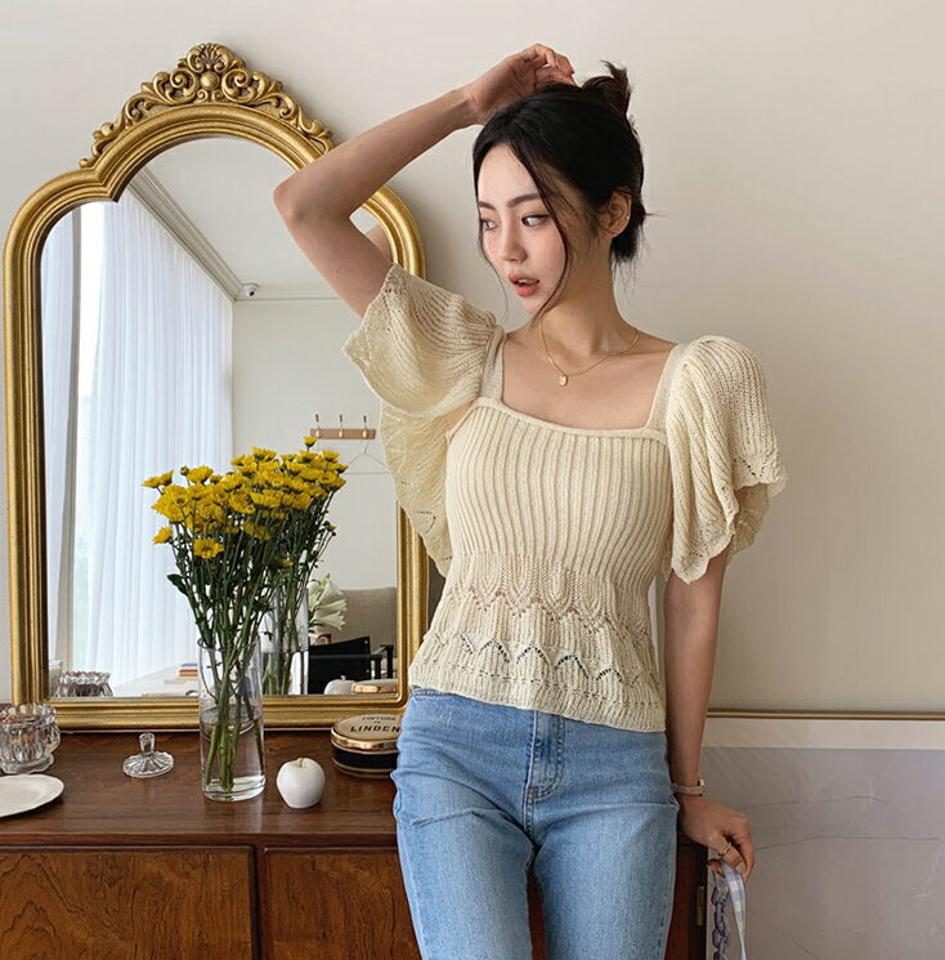 【新作10%OFF】ラッフルスリーブニット・全4色・b62413 レディース 【tops】【トップス ニット 半袖 ハーフスリーブ ラッフル ガーリー デコルテ 鎖骨 可愛い かわいい 春 夏 韓国 ファッション】