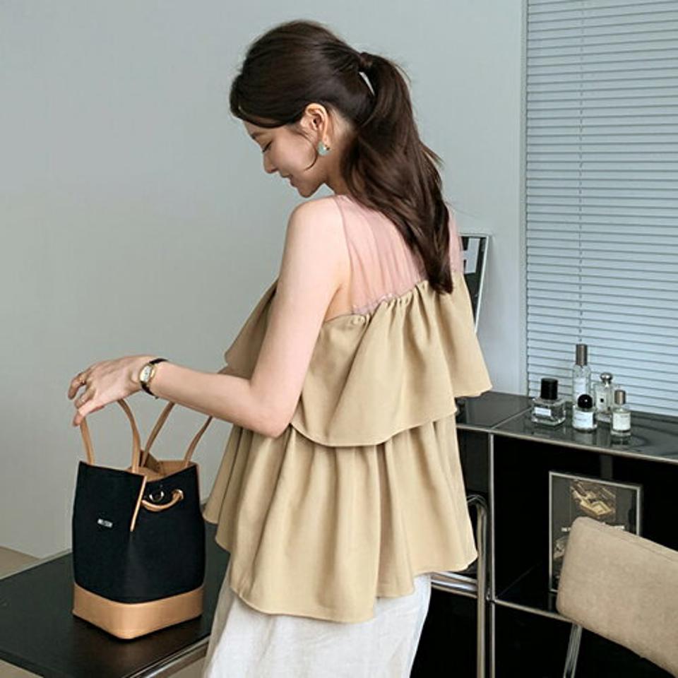 チュールショルダーラッフルスリーブレス・全2色・t69272 レディース 【tops】 トップス スリーブレス ノースリーブ チュール 透け感 シアー シースルー ラッフル フリル 可愛い かわいい 大人 春 夏 韓国 ファッション ハイホリHIHOLLI