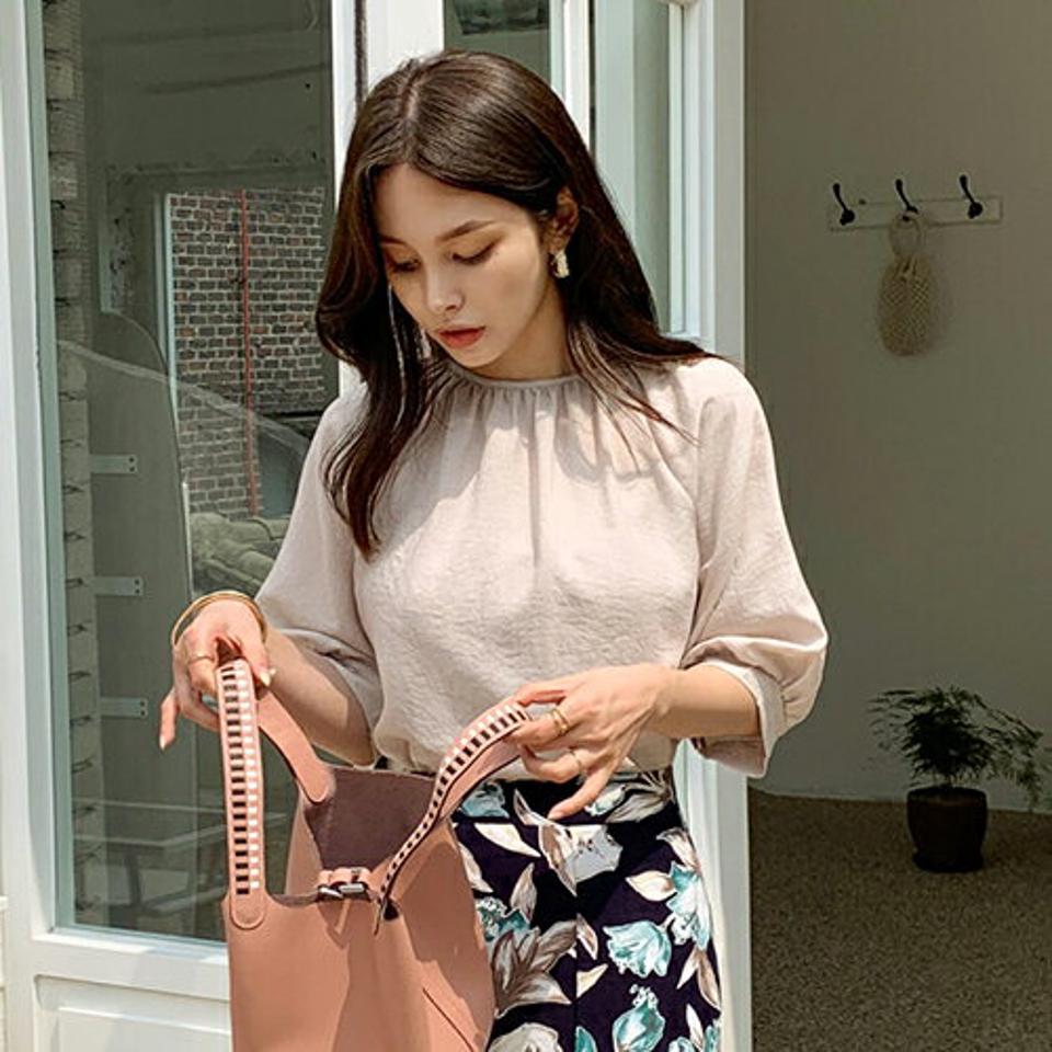 2WAYギャザーボタンブラウス・全3色・b69267 レディース 【bl】 トップス ブラウス 半袖 ハーフスリーブ ギャザー 前後着用自由 単色 大人 シンプル きれいめ 春 夏 韓国 ファッション ハイホリHIHOLLI