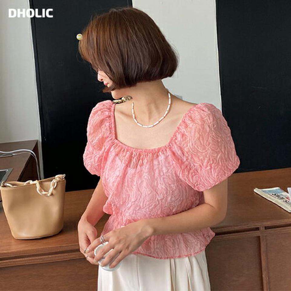 スクエアシアーリンクルブラウス・全3色・t64244 レディース 【bl】 韓国 ファッション トップス ブラウス スクエアネック ハーフスリーブ 半袖 パフスリーブ ボリューム袖 フレアヘム Aライン ペプラム 無地 リンクル シースルー 透け感 透ける カジュアル 夏