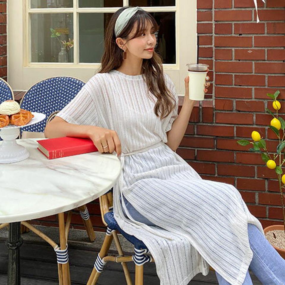ストラップ付ロングTシャツ・全3色・t64247 レディース 【tops】 韓国 ファッション トップス Tシャツ ロングTシャツ ロンT シアー シースルー 透ける 透け感 半袖 ハーフスリーブ 5分袖 五分袖 ラウンドネック カットソー 無地 体型カバー カジュアル 夏