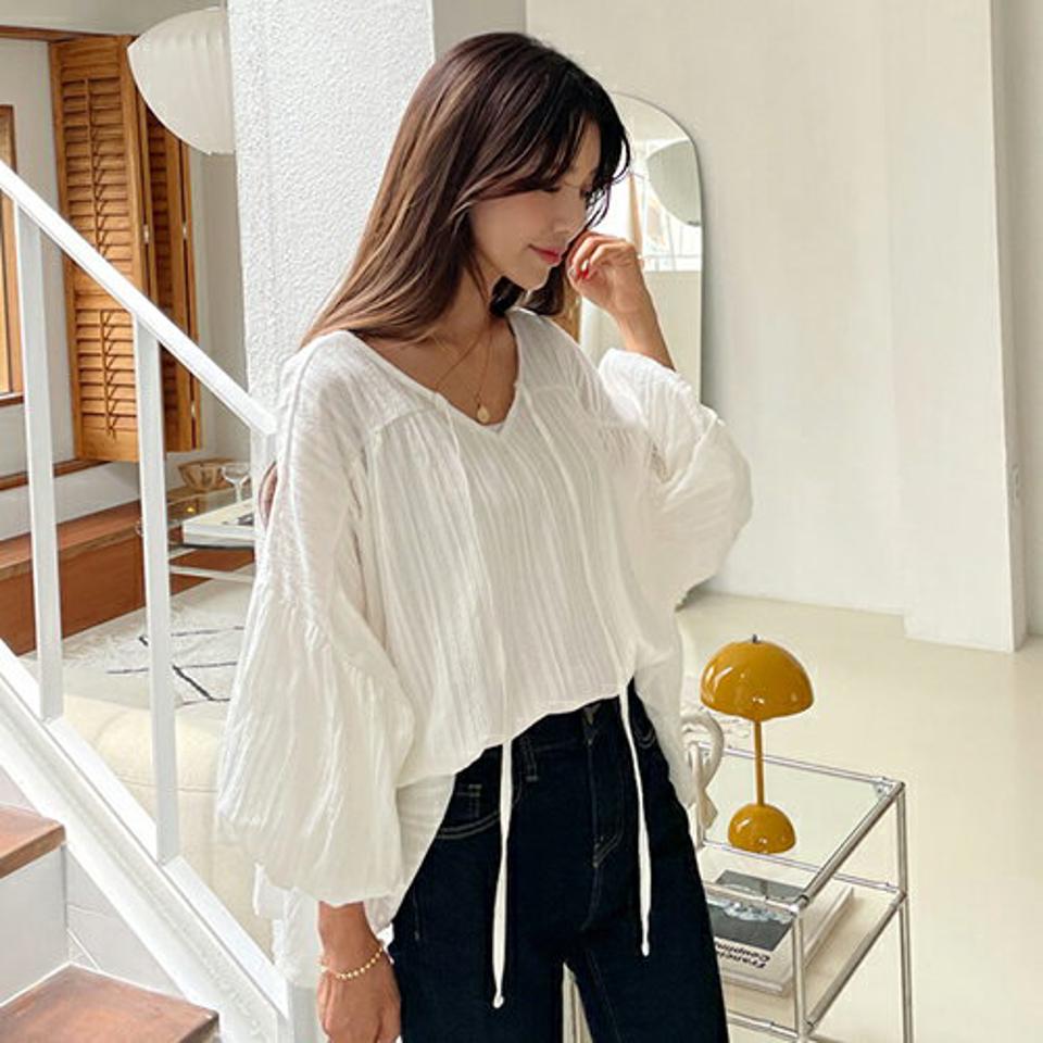 ネックリボンパフブラウス・全2色・t57751 レディース 【bl】トップス ブラウス パフスリーブ パフ袖 体型カバー ゆったり フェミニン 可愛い かわいい 半端丈 ハーフスリーブ 春 夏 秋 韓国 ファッション