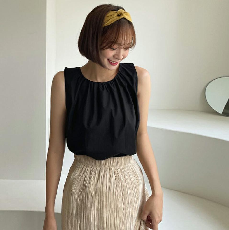 ギャザースリーブレス・全3色・t62464 レディース 【bl】韓国 ファッション トップス ブラウス 半袖 大人 デコルテ フェミニン ギャザー ラウンドネック スリーブレス ノースリーブ カジュアル 無地 夏 春