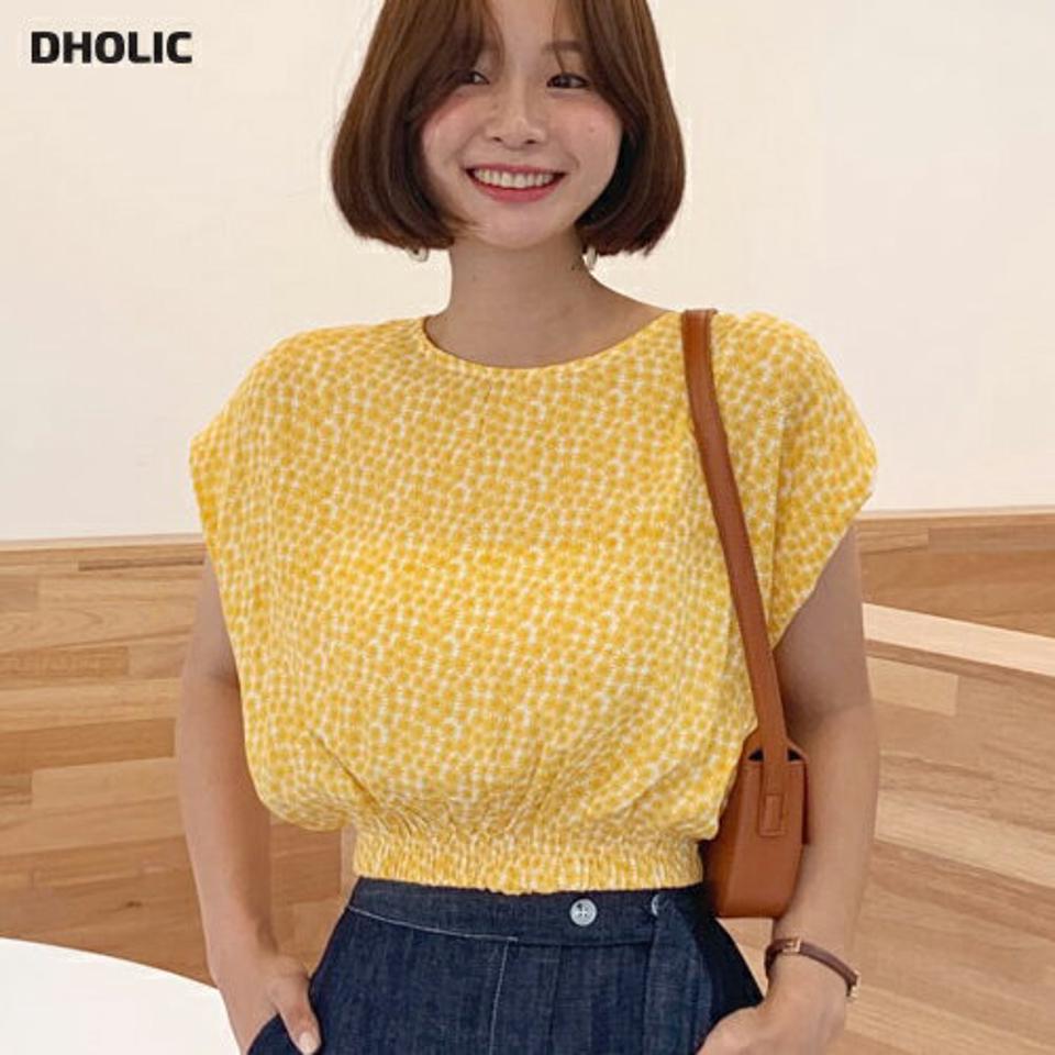 花柄ブラウス・全2色・t65639 レディース 【bl】韓国 ファッション トップス ブラウス 半袖 大人 花柄 フラワー パターン ラウンドネック 上品 クロップド丈 小顔 かわいい ショートスリーブ 夏 春