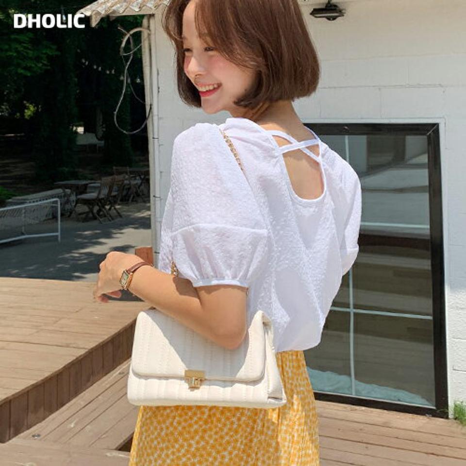 バッククロスブラウス・全3色・t65629 レディース 【bl】韓国 ファッション トップス ブラウス 半袖 大人 バッククロス パフスリーブ クロスストラップ ストラップ ベーシック カジュアル フェミニン 無地 夏 春