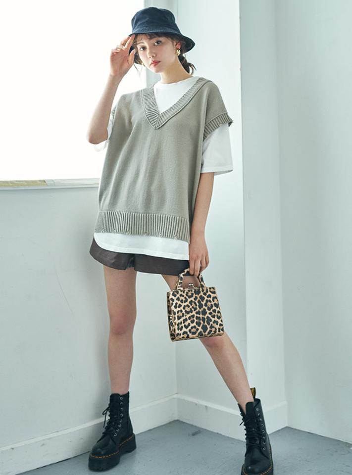 バックボタンニットベストドッキングTシャツ