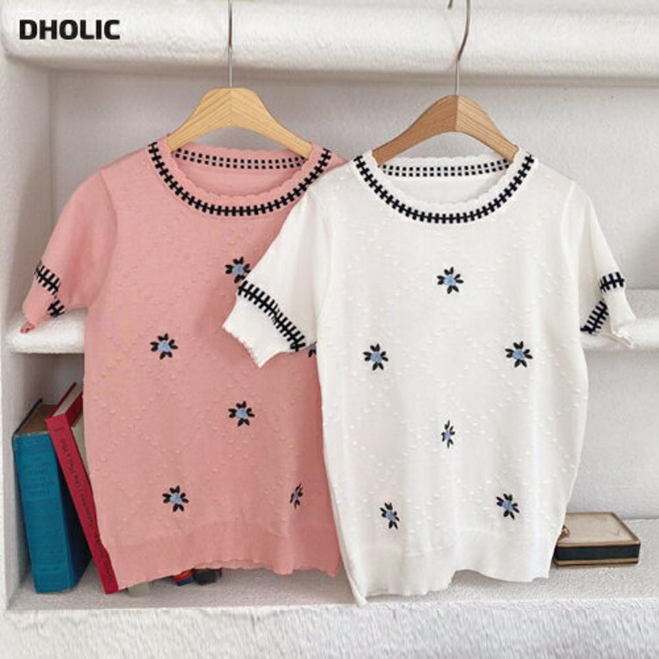 フラワー刺繍半袖ニット・全2色・b62489 レディース 【tops】韓国 ファッション トップス ニット 半袖 デイリー カジュアル 花柄 フラワー パターン 刺繍 スカラップ ショートスリーブ タイト フィット 細身 体型カーバー 夏 春
