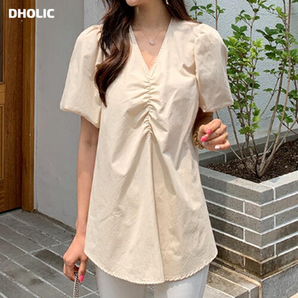 ギャザーパフロングブラウス・全3色・b62460 レディース 【bl】韓国 ファッション トップス ブラウス 半袖 大人 Vネック デコルテ フェミニン ギャザー ゴム パフスリーブ スリット ヒップライン フレア カジュアル スリム 夏 春