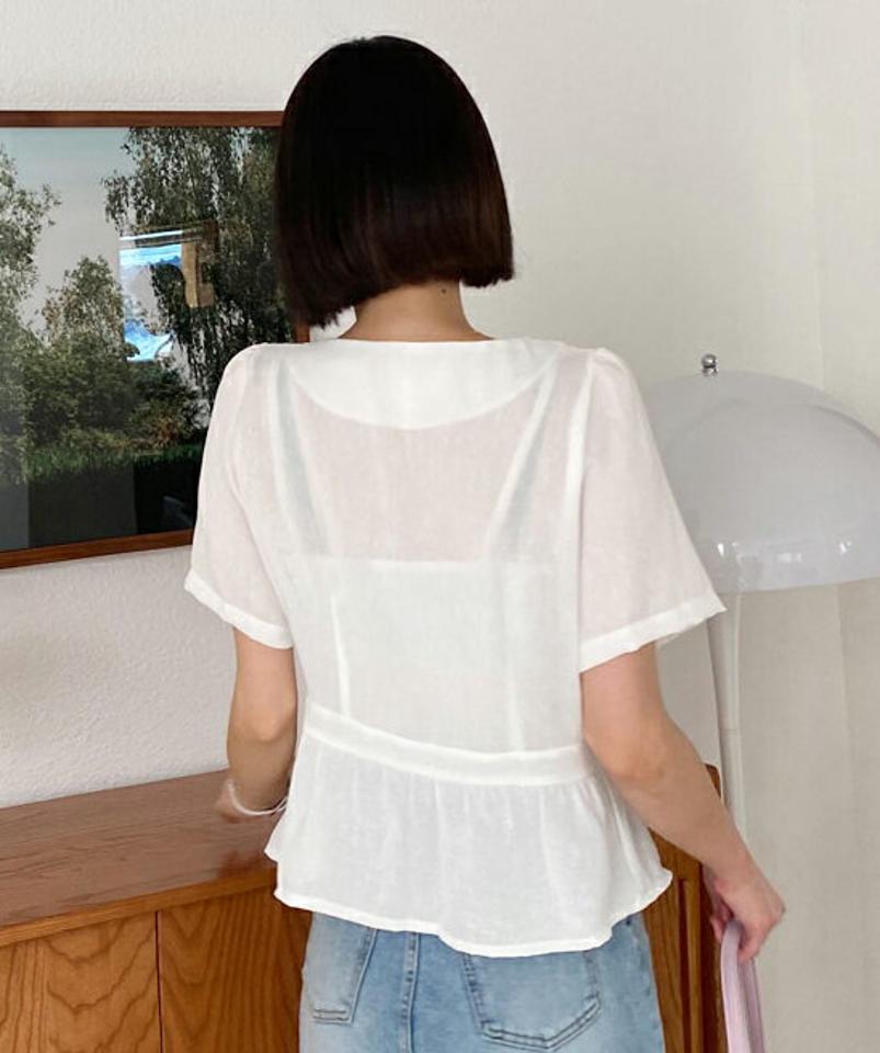 フレアボタンブラウス・全2色・t62459 レディース 【bl】韓国 ファッション トップス ブラウス 半袖 大人 Vネック フレア ボタン Vネック デコルテ 無地 オフィスカジュアル カジュアル フェミニン 夏 春