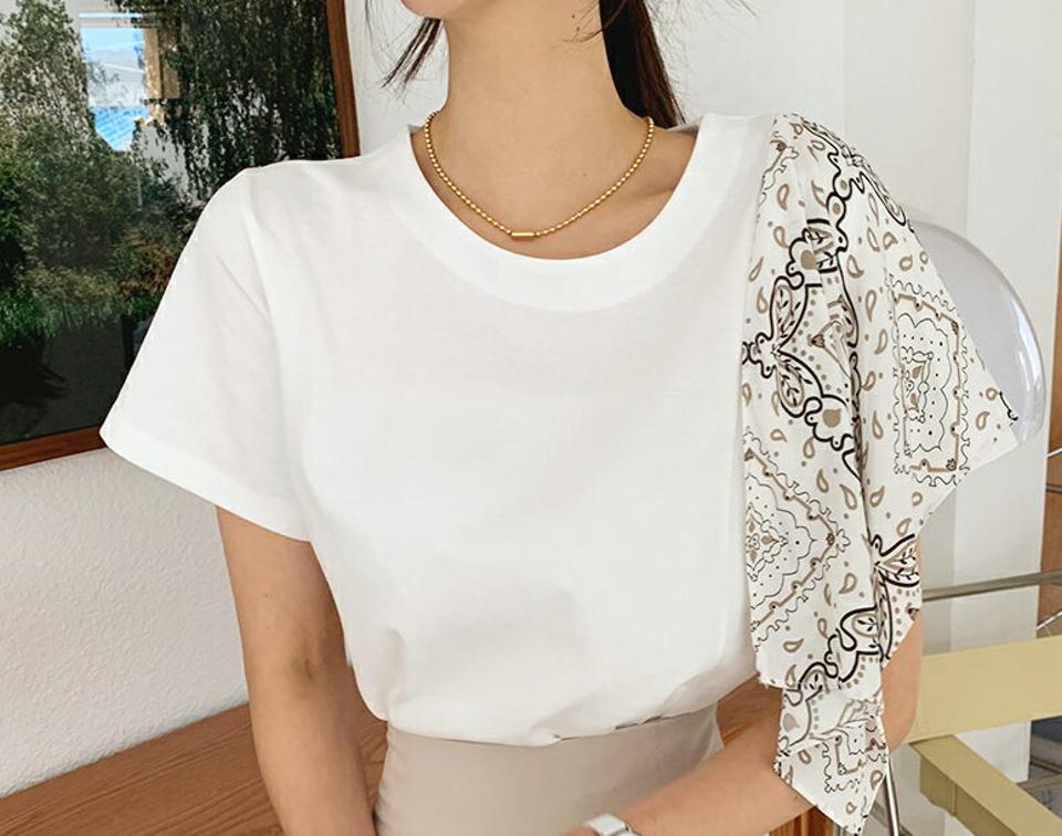 ペイズリースリーブTシャツ・全2色・b62456 レディース 【tops】韓国 ファッション トップス Tシャツ 半袖 ペイスリー フレアスリーブ フェミニン ラウンドネック 異素材 体型カーバー 細身 夏 春