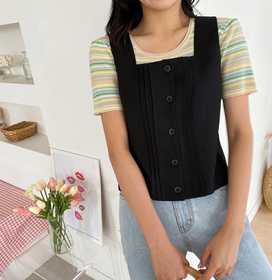 スクエアボタンスリーブレス・全3色・t00330 レディース 【tops】韓国 ファッション トップス スリーブレス ノースリーブ スリム ベーシック デコルテ クロップド丈 スクエアネック ピンタック ボタン 体型カーバー 細身 ガーリー 春 夏 NIJU