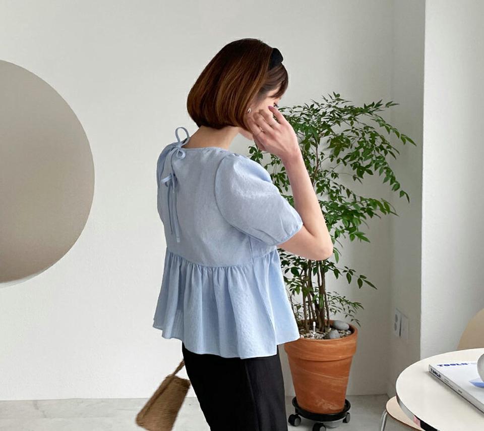 バックリボンフレアブラウス・全4色・t57569 レディース 【bl】 トップス ブラウス 半袖 りぼん フレア バックリボン パフスリーブ パフ袖 ガーリー 可愛い かわいい 春 夏 韓国 ファッション