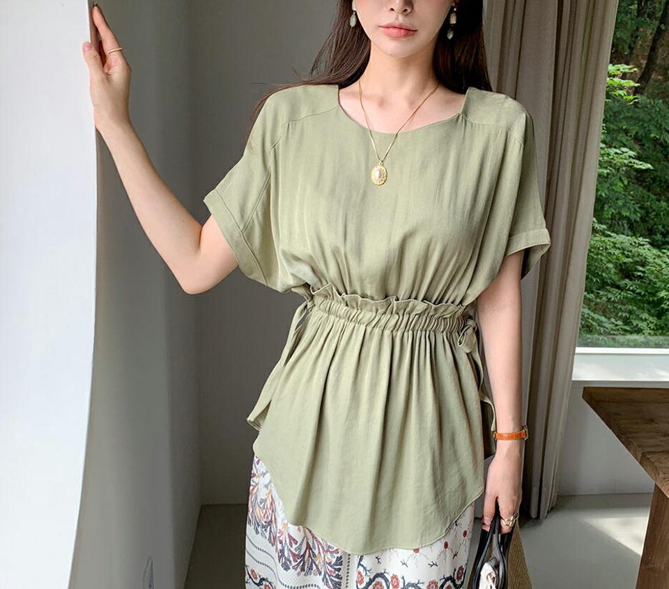 ドルマンスリーブドロストブラウス・全2色・b00117 レディース 【bl】トップス ブラウス 半袖 ドロスト ドルマンスリーブ 単色 シンプル ウエストマーク カジュアル 大人 上品 春 夏 韓国 ファッション ハイホリHIHOLLI